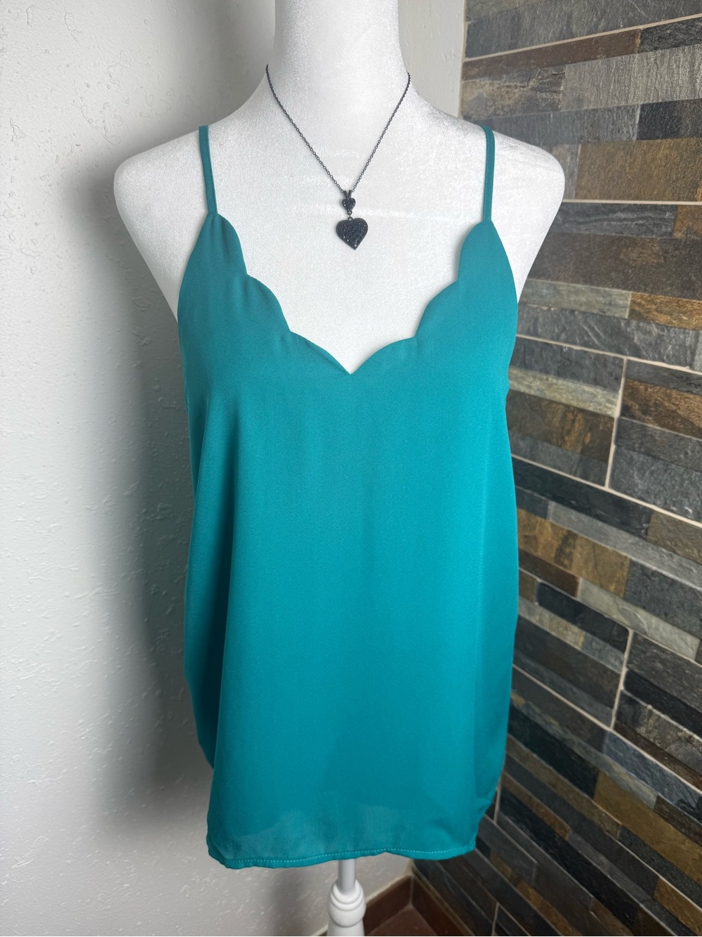 Shinestar Scallop-Neck Camisole lined adjustable straps teal/ green size medium